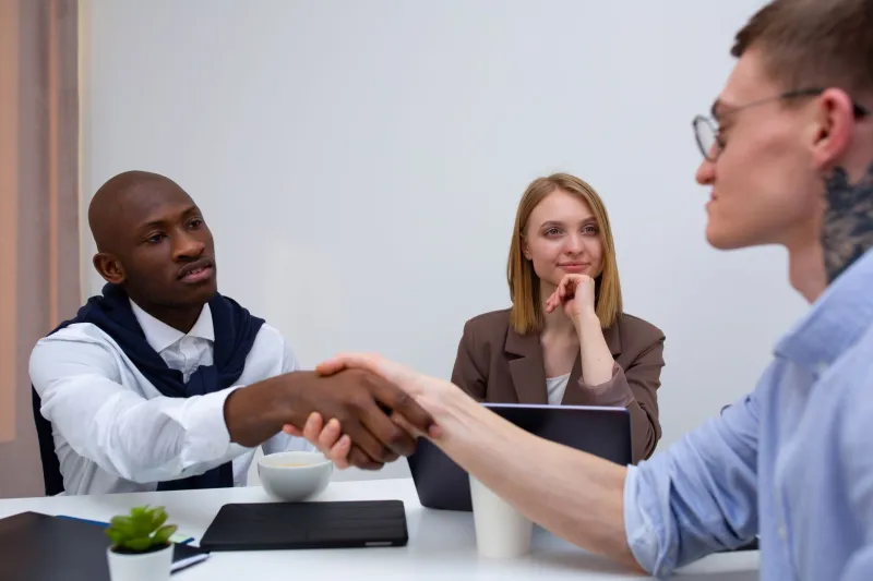 Going It Alone Abroad: The Steep Price US B2B Companies Pay for Bypassing Local Partnerships