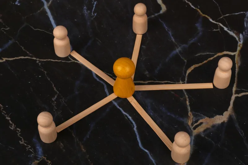 Invisible Allegiances: How US B2B Exporters Can Map Buyer Networks Before a Competitor Does