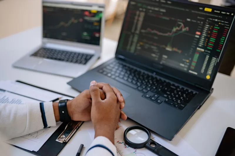 Stale Intelligence, Lost Contracts: How Outdated Market Data Is Undermining US B2B Export Success